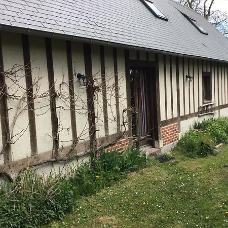 Gite Des Tournesols Ecaquelon Exteriör bild